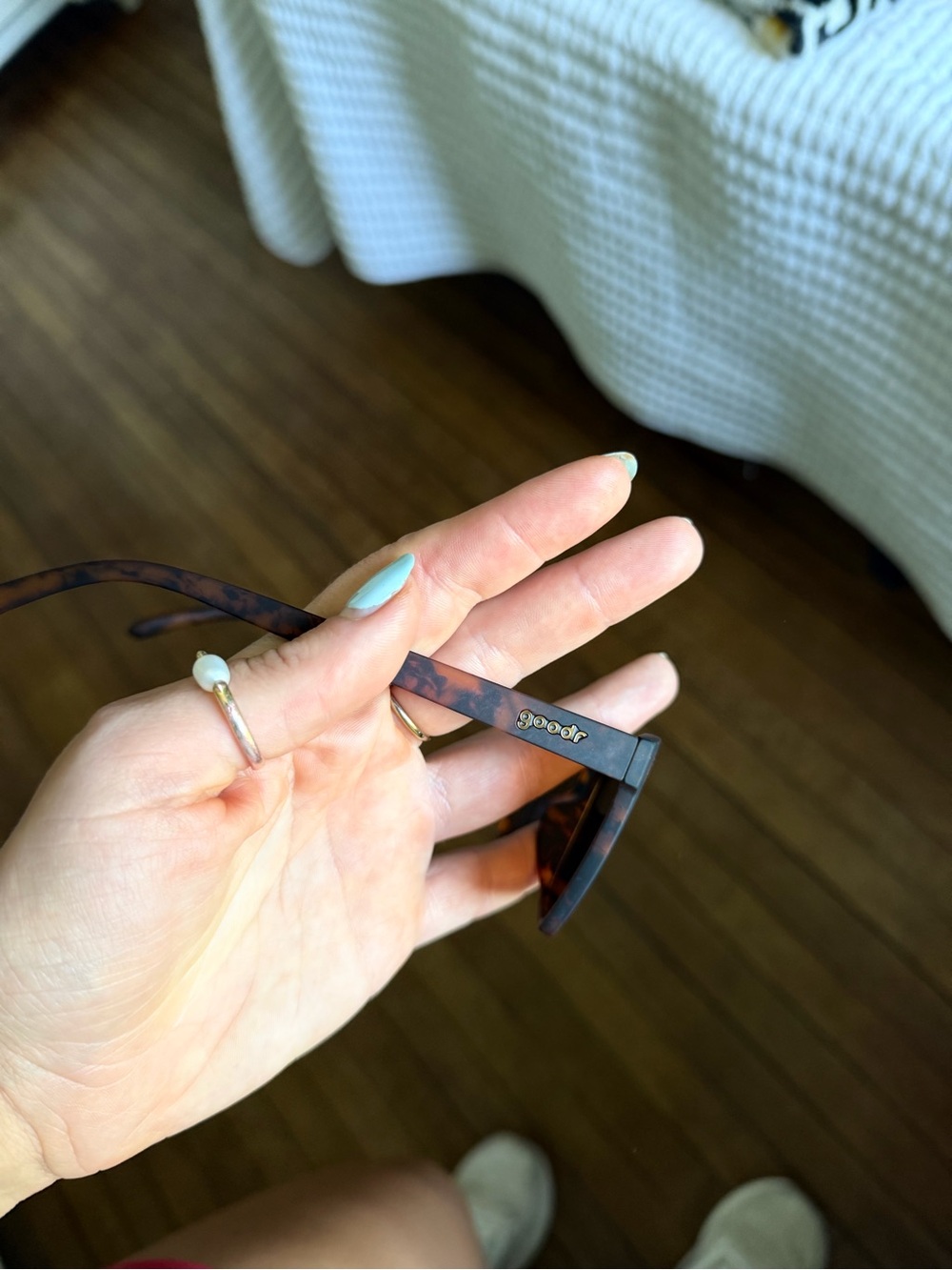 sunglasses - Picture 4 of 5